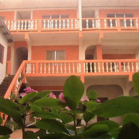 Hotel Casa Marina Ла-Сейба Экстерьер фото